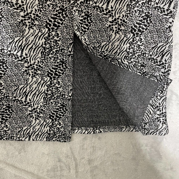 TEMT One Front Slit Pencil Skirt Small Black‎ White Zebra Design - Picture 2 of 6